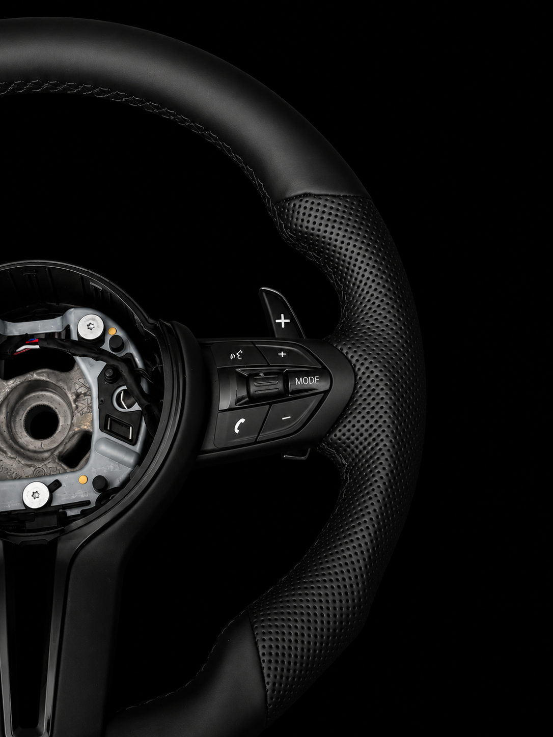 B*W F Serijos (M5,M6,M8......) Full Black M Sport odinis vairas — nuotrauka 3